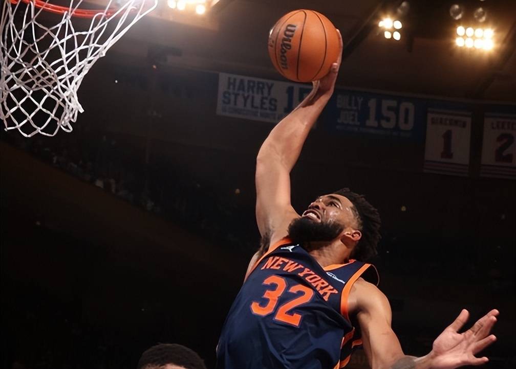 AYX游戏入口那不勒斯迎NBA常规赛关键赛；转会期绝杀压哨；态度坚定；训练强度明显提升的简单介绍