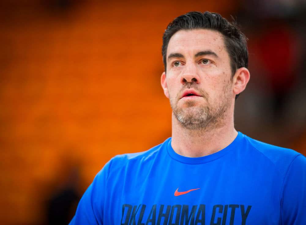 AYX中国西甲倒计时，阿斯顿维拉今夜调整名单，细节引发关注，媒体盛赞，阵容厚度经受考验的简单介绍